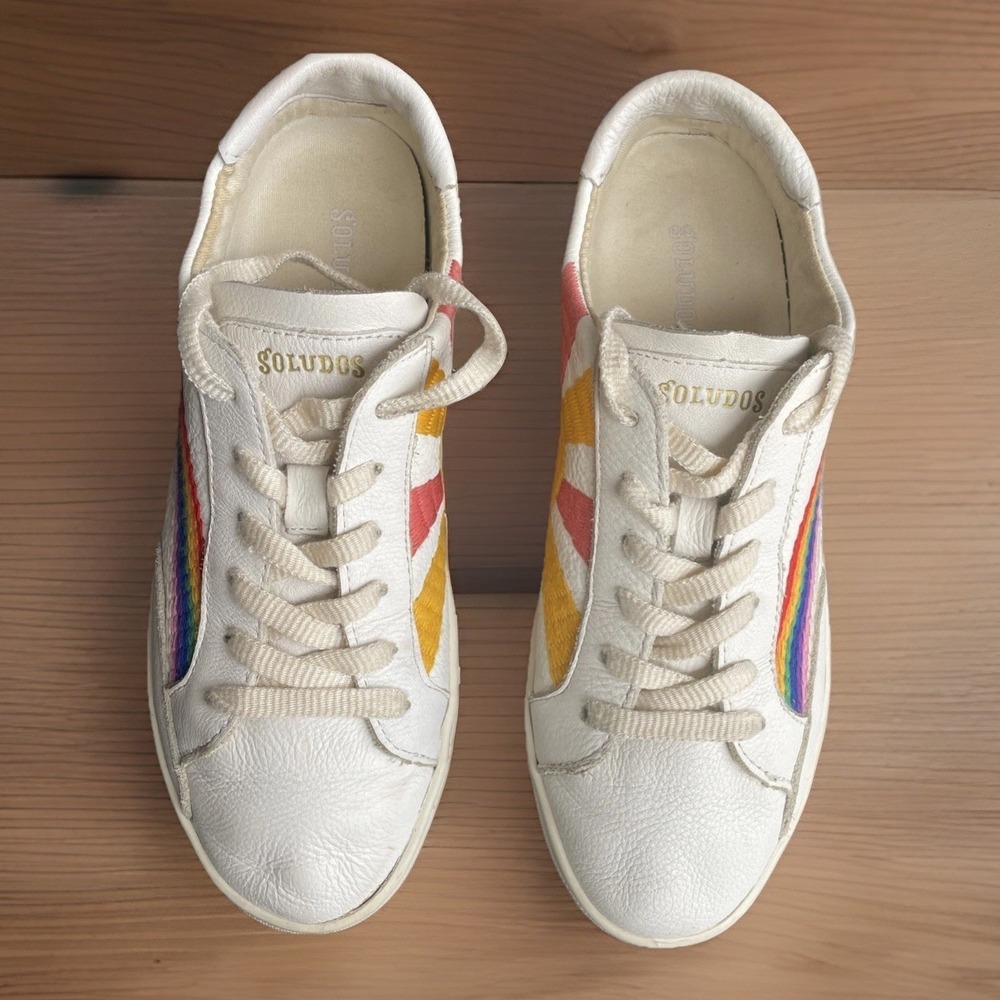 Soludos Ibiza Sz 7.5 White Leather Low Top‎ Sneakers Rainbow Wave sun Good Vibes